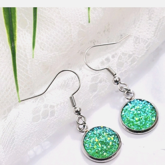Jewelry - Faux faux druzzy round drop earrings 🍏